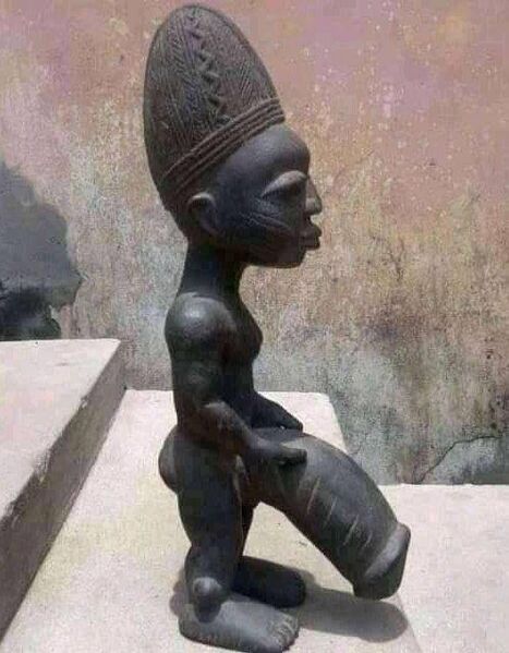 File:Bibisi statue.jpg